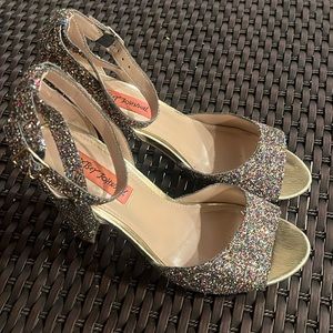Betsey Johnson Glissten Rainbow Glitter Ankle Strap Heeled Sandals | 8.5